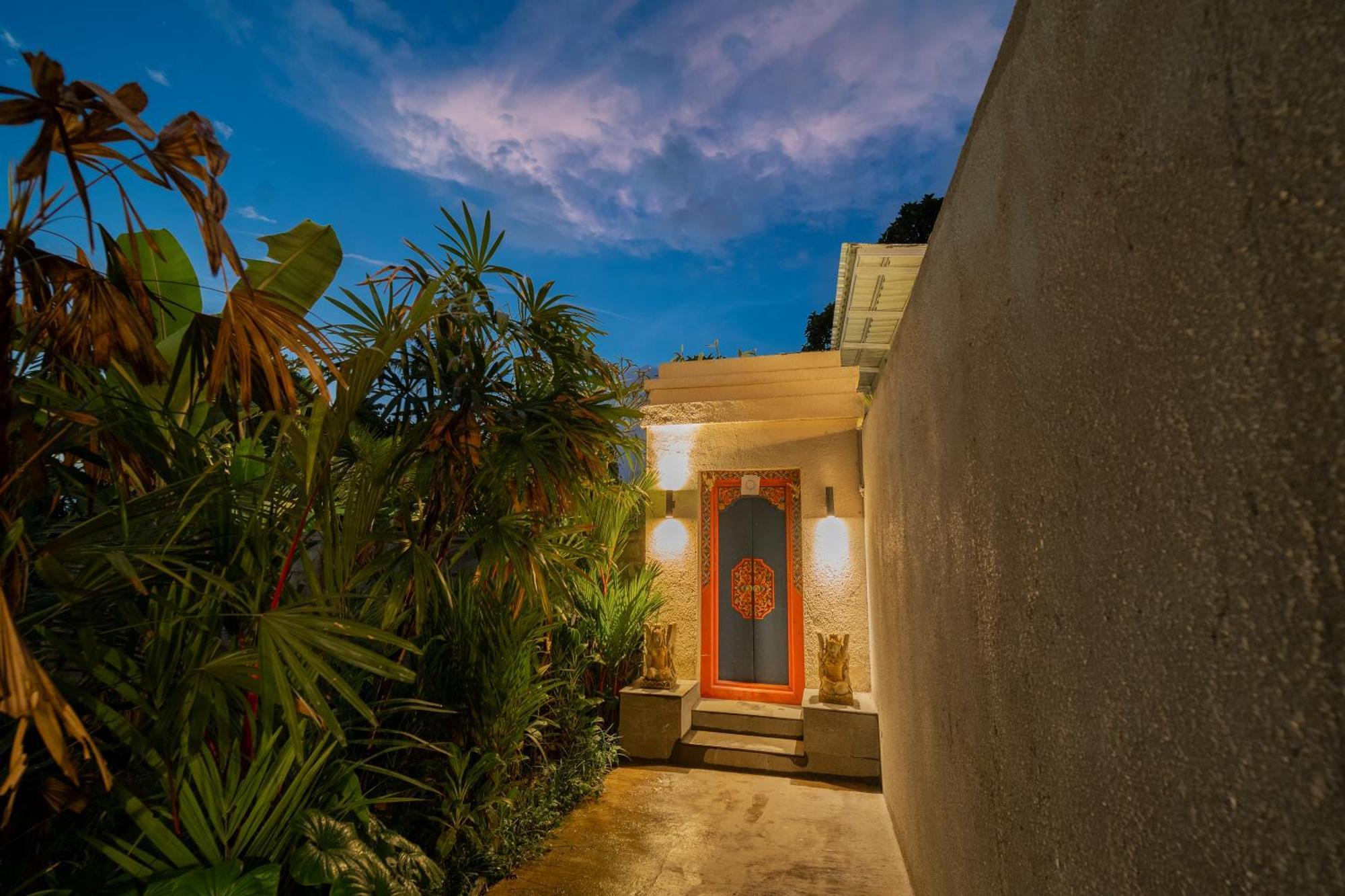 Narada Suite & Villa Ubud Exteriör bild